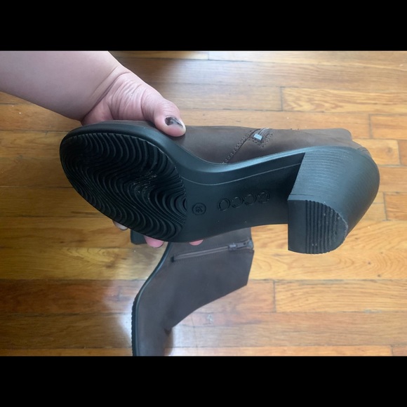 Ankle booties - Picture 2 of 3